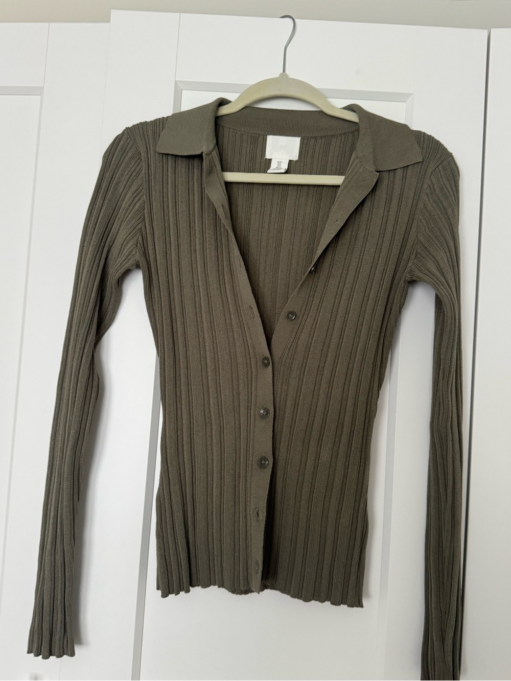 H&M Taupe Ribbed Collared Knit Top